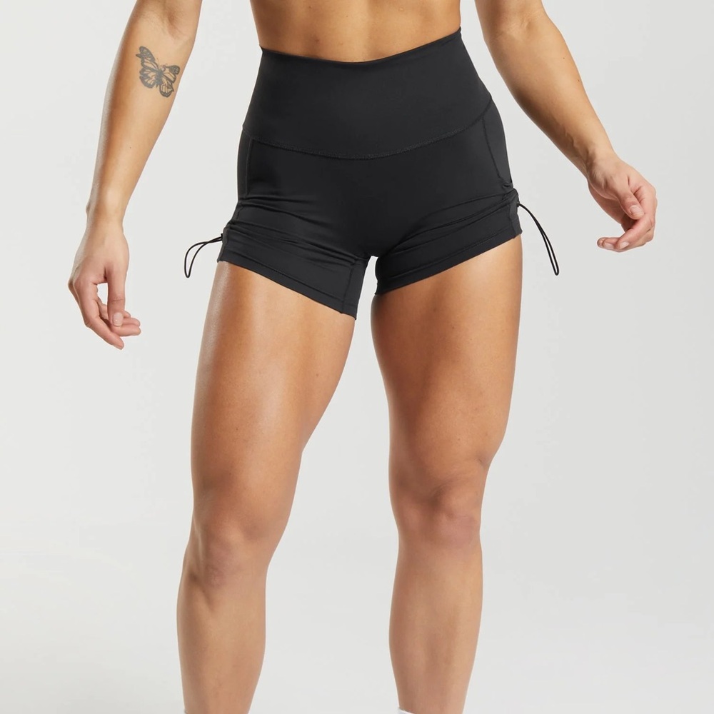 Gymshark Legacy Rouched Shorts - Picture 4 of 4